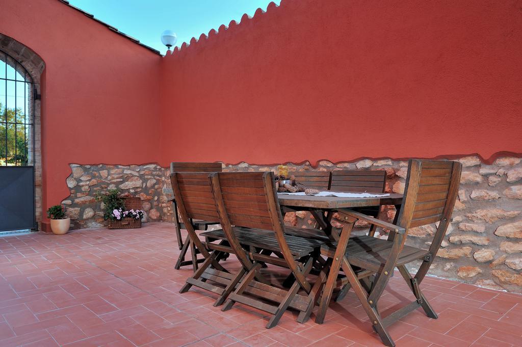 Masia Casa Roja Banyeres del Penedes ภายนอก รูปภาพ