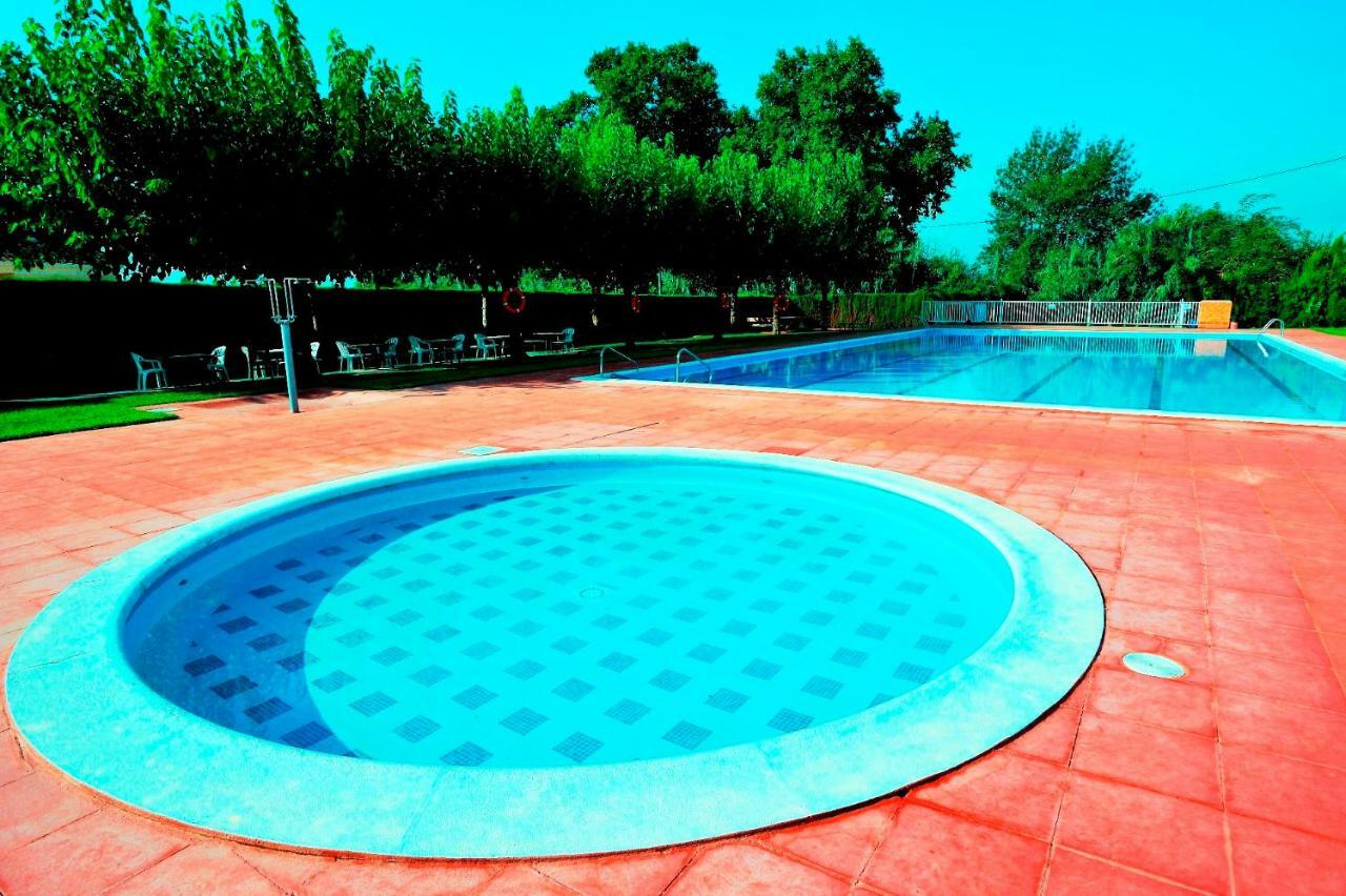 Masia Casa Roja Banyeres del Penedes ภายนอก รูปภาพ